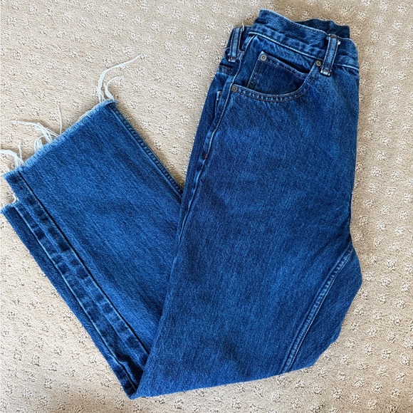 Uniqlo Women's Straight Leg Jeans in Deep Blue - Picture 1 of 5